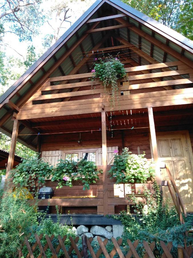 Chatki Saturnina I Pokoje Świnoujście Exterior foto